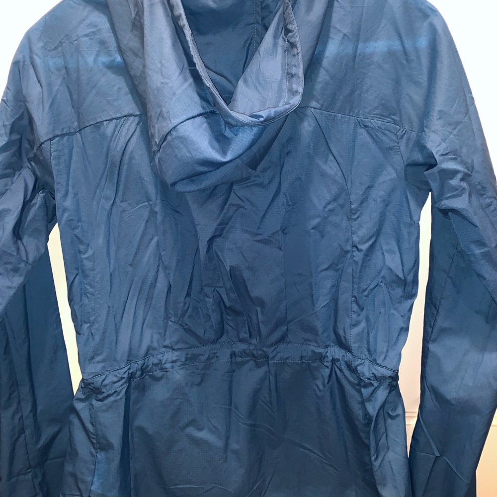Running jacket - Picture 2 of 3